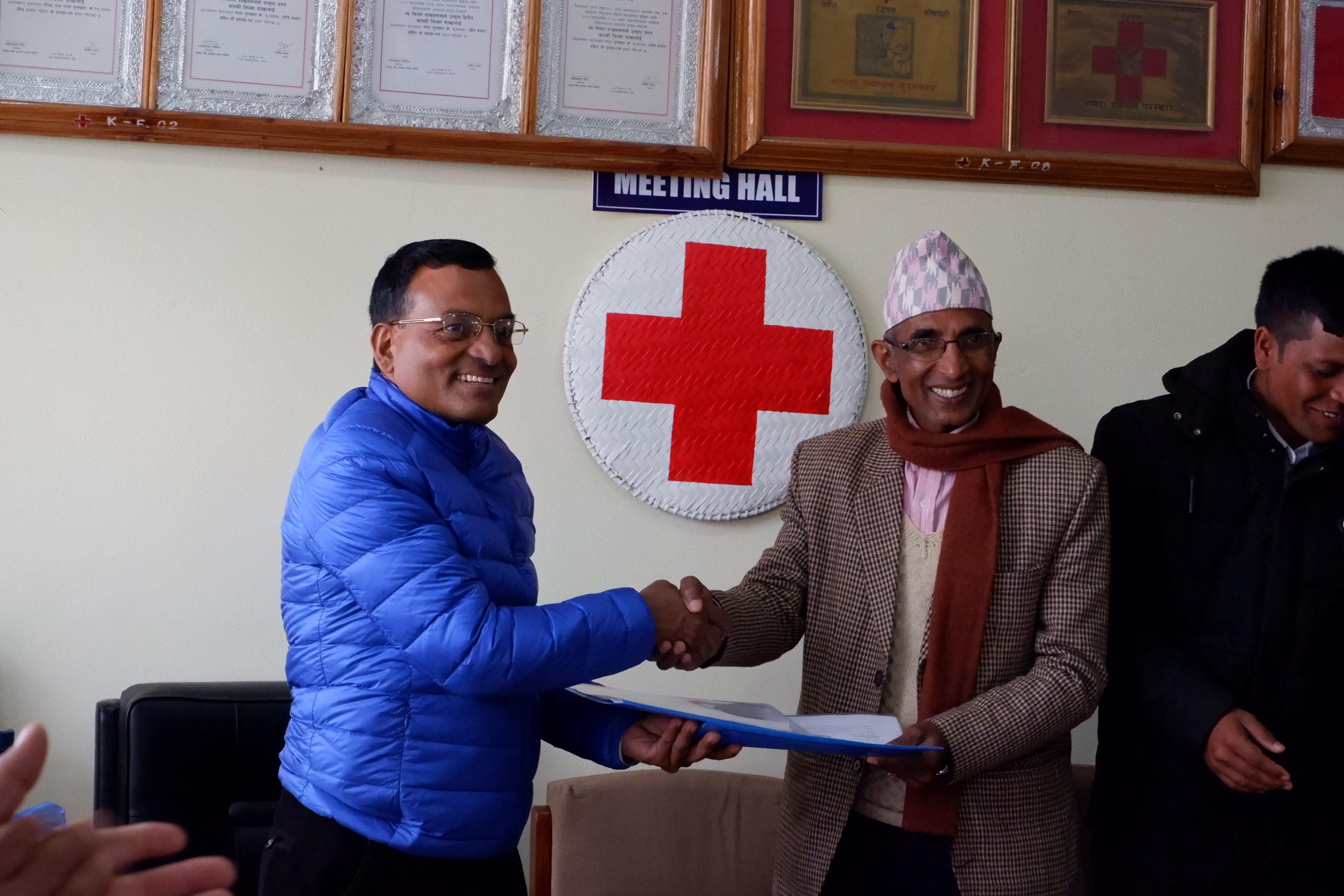 Contractondertekening pompsysteem Arnakot