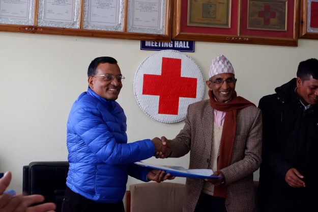 Contractondertekening pompsysteem Arnakot